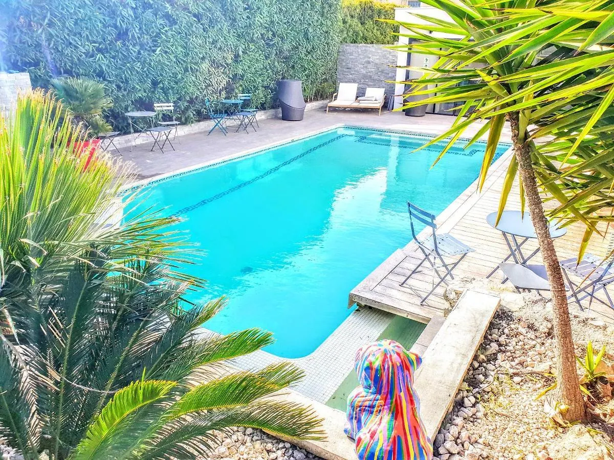 La Villa Blanche 滨海萨纳里